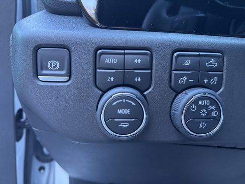 New 2025 Chevrolet Silverado 1500 LT Trail Boss w/ LT Trail Boss Premium Package image 23