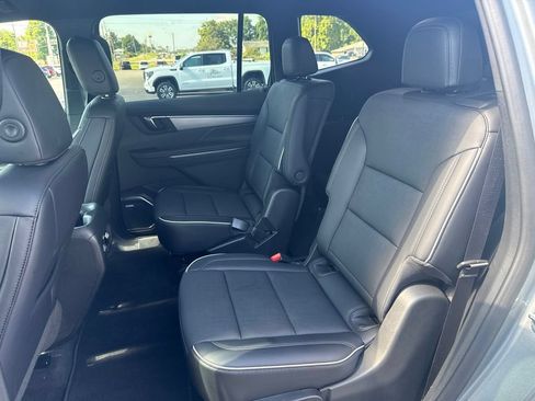 Used 2026 Buick Enclave Preferred FWD image 13