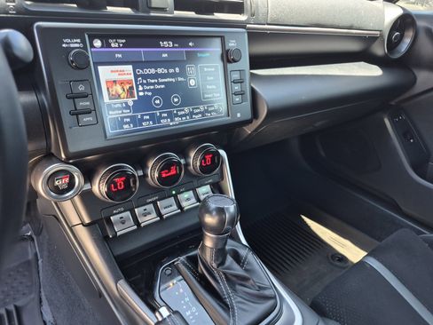 Used 2023 Toyota GR86 Premium w/ ALL Weather Mat Package (TMS) RWD image 11