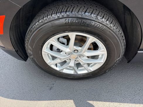 Used 2024 Chevrolet Equinox LT AWD/4WD image 37