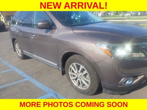 Used 2016 Nissan Pathfinder SL w/ SL Premium Package AWD/4WD image 4