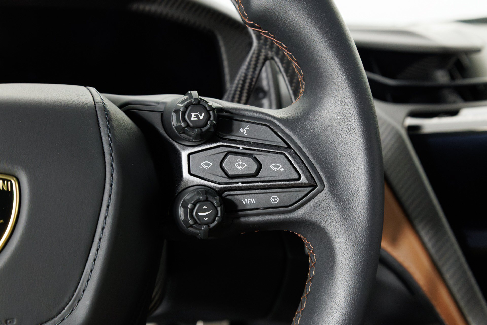 Used 2024 Lamborghini Revuelto AWD/4WD image 26