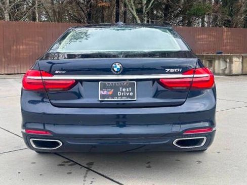 Used 2016 BMW 750i xDrive AWD/4WD image 21