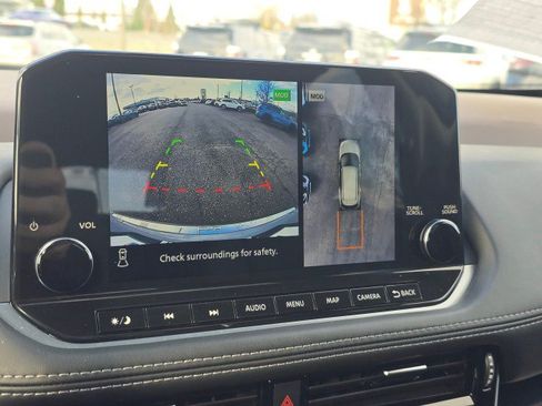 Used 2023 Nissan Rogue SL w/ SL Premium Package image 36