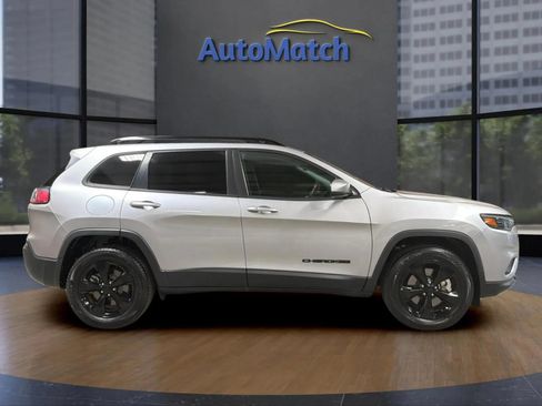 Used 2020 Jeep Cherokee Latitude Plus AWD/4WD image 13