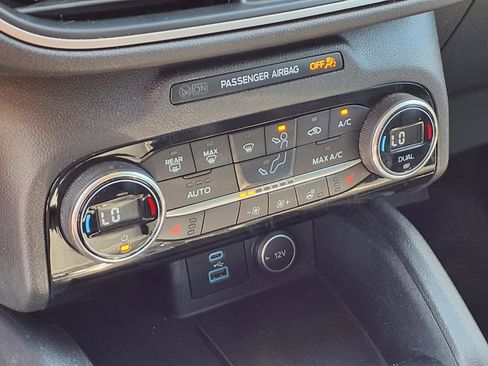 Used 2021 Ford Escape SEL image 18