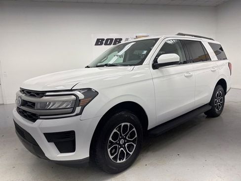 Used 2024 Ford Expedition XLT image 1