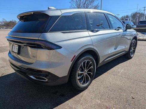 New 2026 Lincoln Nautilus Premier image 10