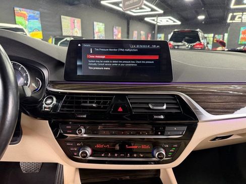Used 2017 BMW 530i RWD image 12