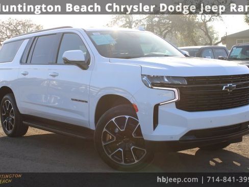 Used 2024 Chevrolet Suburban RST w/ Luxury Package image 1