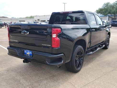 Used 2025 Chevrolet Silverado 1500 Custom image 3