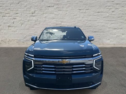 Used 2025 Chevrolet Suburban Premier image 8