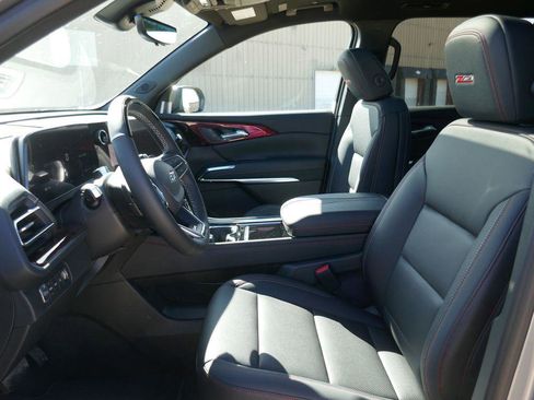 New 2026 Chevrolet Traverse Z71 w/ Enhanced Driving Package AWD/4WD image 16