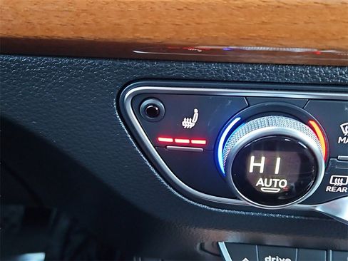 Used 2023 Audi Q5 2.0T Premium Plus image 22