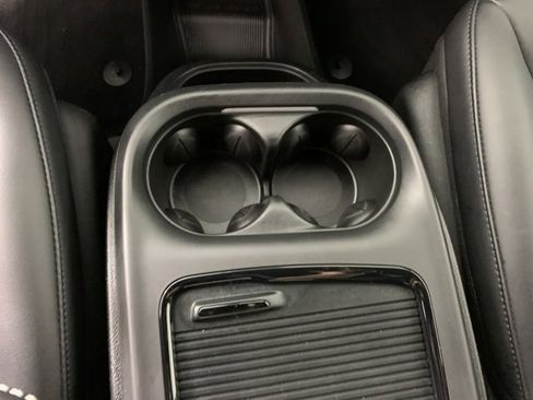 Used 2024 Chrysler Pacifica Touring-L w/ Uconnect Theater Family Group image 28