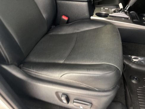 Used 2021 Toyota 4Runner Limited AWD/4WD image 32