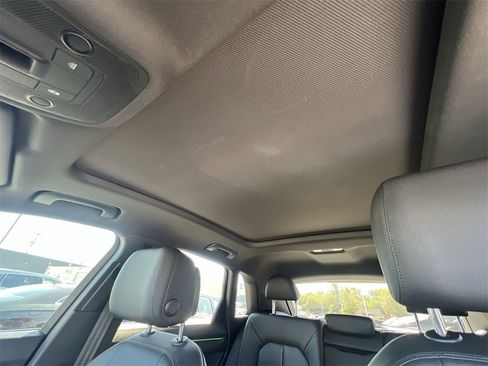 Used 2021 Audi Q3 2.0T Premium Plus w/ Premium Plus Package image 22