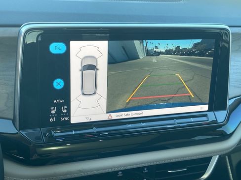 New 2026 Volkswagen Atlas SE FWD image 23