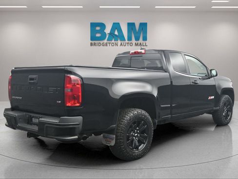 Used 2021 Chevrolet Colorado Z71 w/ Z71 Midnight Edition AWD/4WD image 6