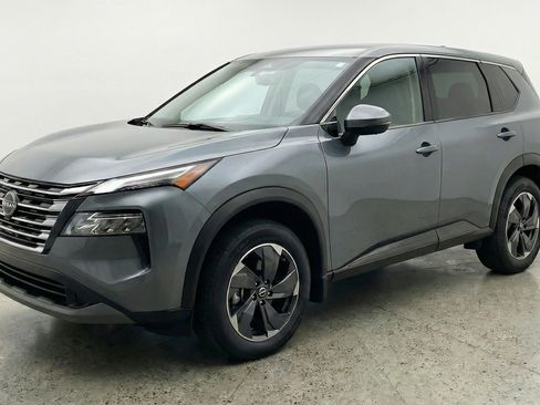 Used 2025 Nissan Rogue SV FWD image 3