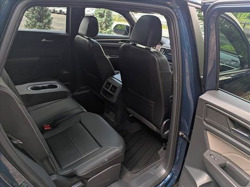 Certified 2023 Volkswagen Atlas Cross Sport SEL R-Line AWD/4WD image 15