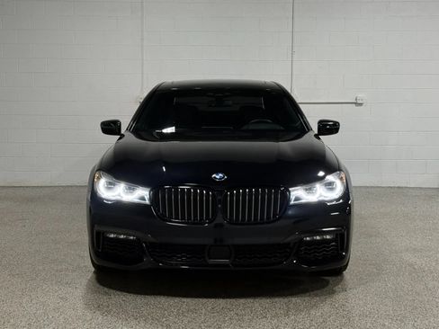 Used 2019 BMW 750i xDrive w/ Executive Package AWD/4WD image 3