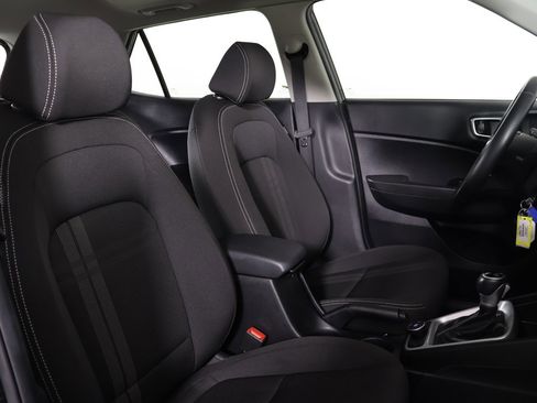 Used 2023 Hyundai Venue SEL w/ Cargo Package image 25