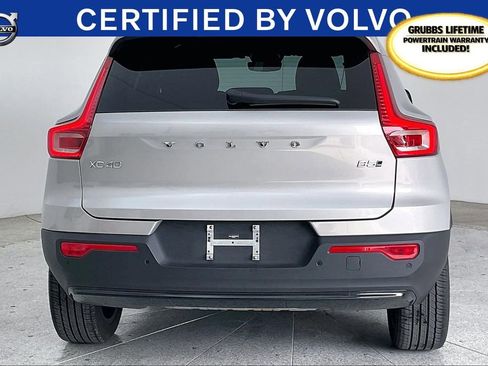 Certified 2025 Volvo XC40 B5 Plus image 7