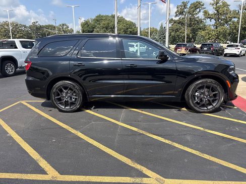 Used 2026 Dodge Durango GT w/ Blacktop Package AWD/4WD image 4