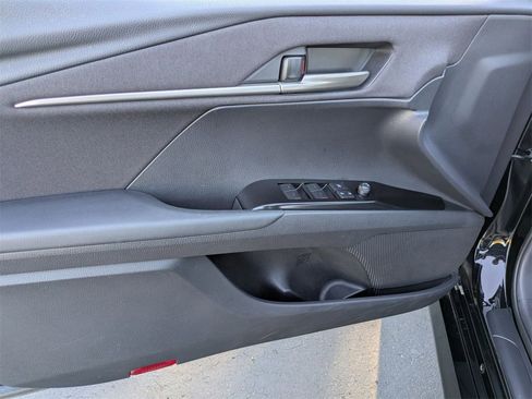 Used 2025 Toyota Camry LE image 15