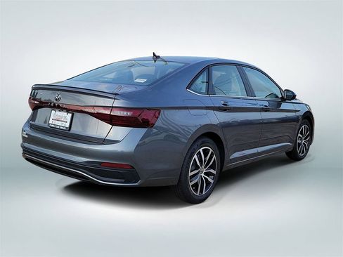 New 2026 Volkswagen Jetta SE FWD image 3