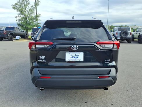 Used 2024 Toyota RAV4 XLE AWD/4WD image 4