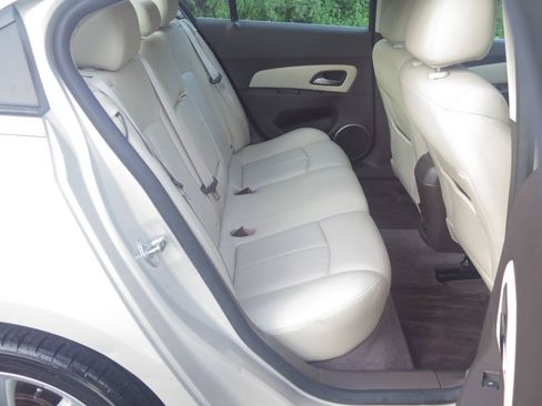Used 2011 Chevrolet Cruze LTZ FWD image 18