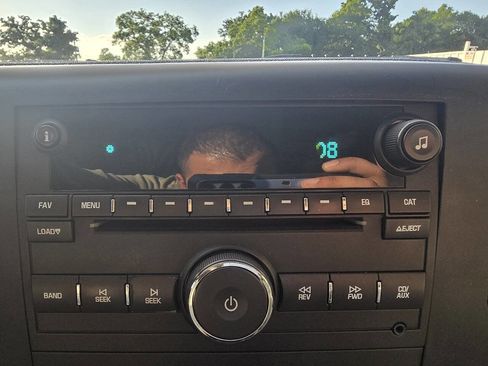 Used 2008 Chevrolet Silverado 2500 LT w/ 1LT Convenience Package image 28