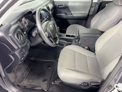 Used 2021 Toyota Tacoma SR w/ SR Convenience Package image 5