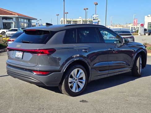 Used 2025 Audi Q6 e-tron Premium Plus w/ Premium Plus image 4