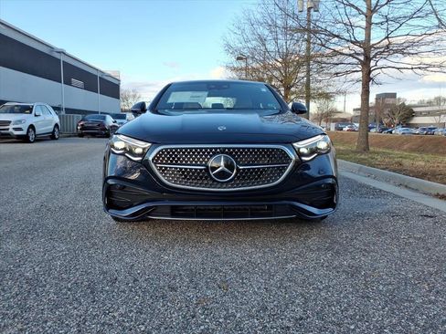 Used 2026 Mercedes-Benz E 350 4MATIC Sedan image 2