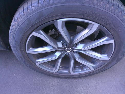 Used 2018 Volvo XC90 T5 Momentum w/ Convenience Package image 10