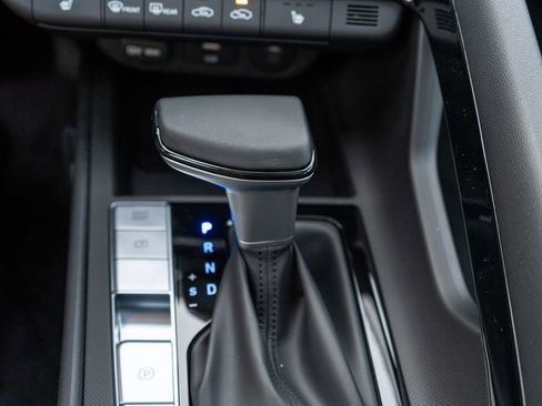 New 2025 Hyundai Elantra Limited image 28
