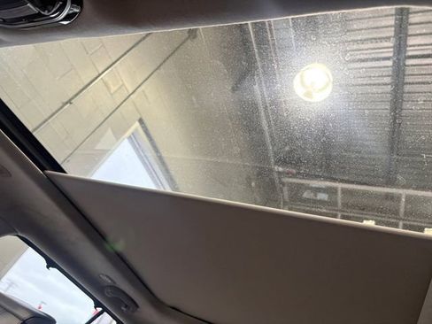 Used 2023 Jeep Grand Wagoneer Series II image 25