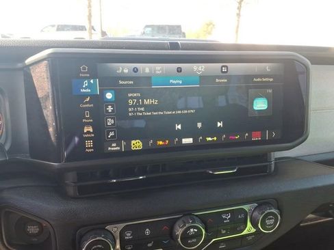 Used 2024 Jeep Wrangler Unlimited Sport AWD/4WD image 15