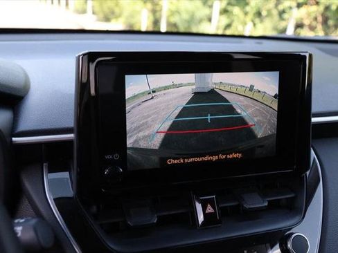 Certified 2025 Toyota Corolla Cross LE FWD image 17