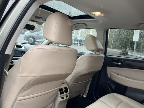 Used 2017 Subaru Outback 2.5i Limited image 15