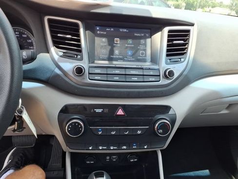 Used 2018 Hyundai Tucson SEL FWD image 14