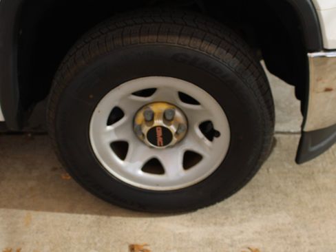 Used 2015 GMC Sierra 1500 2WD Regular Cab image 21