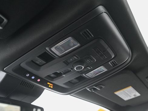 Used 2023 GMC Yukon XL Denali image 39