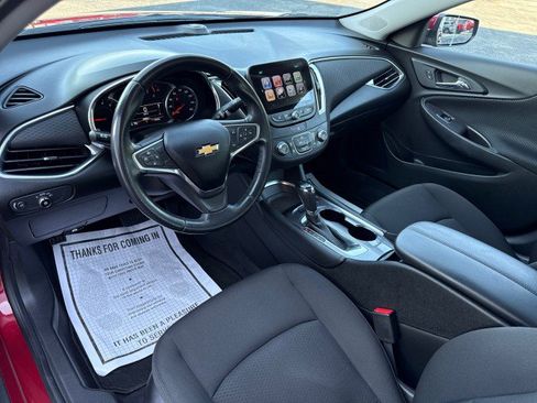 Used 2018 Chevrolet Malibu LT FWD image 16