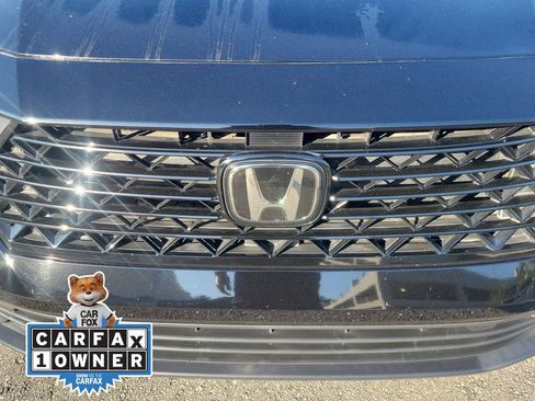 Used 2023 Honda Accord EX image 8