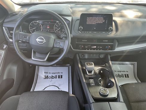 Used 2025 Nissan Rogue SV AWD/4WD image 11