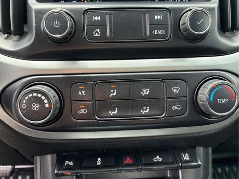 Used 2020 Chevrolet Colorado LT w/ Safety Package RWD image 36